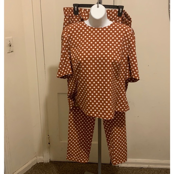 Eva Mendes NY&Co 2 Piece Outfit - Picture 3 of 10